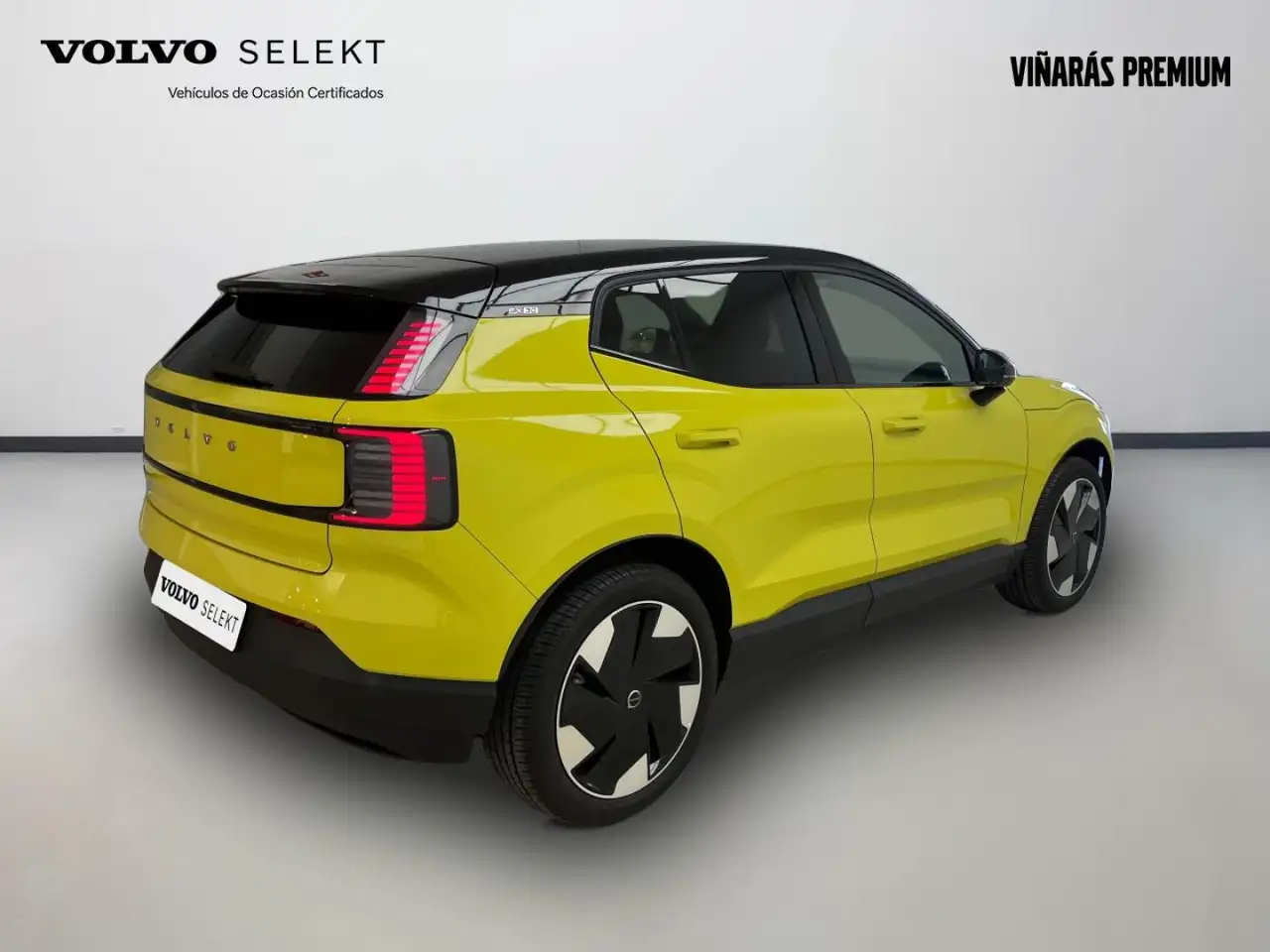 Volvo EX30 Single Extended Range Plus RWD — معرض صور السيارة 4