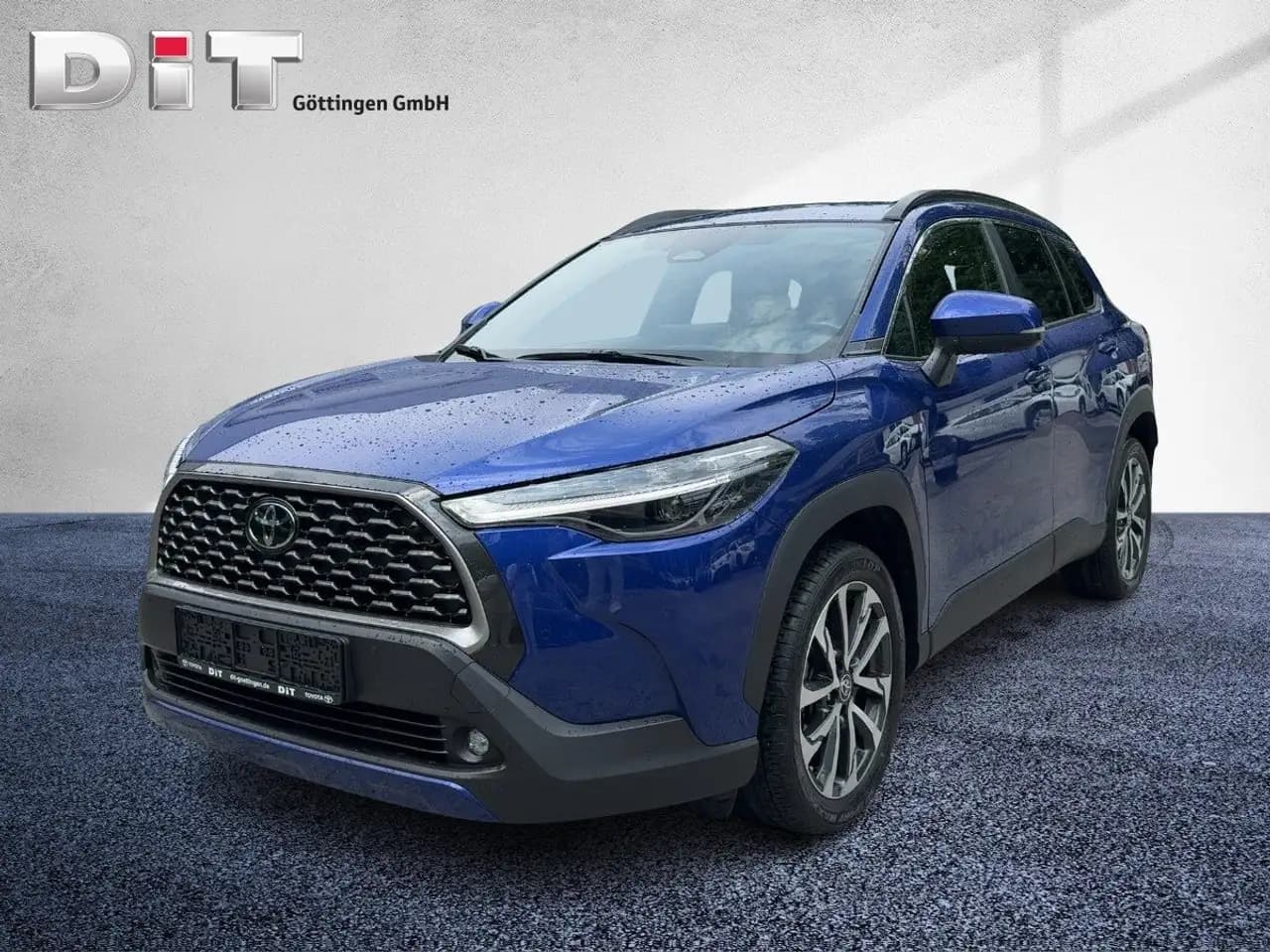 Toyota Corolla Cross 2.0 D Team Deutschland ACC+LED+SHZ — معرض صور السيارة 2