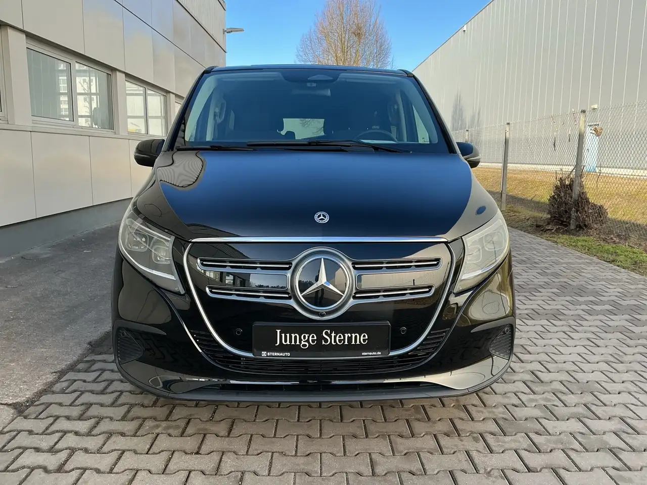 Mercedes-Benz EQV 250 EQV 250 Lang Navi/Distronic/Kamera/Multibeam — Galería del vehículo 3