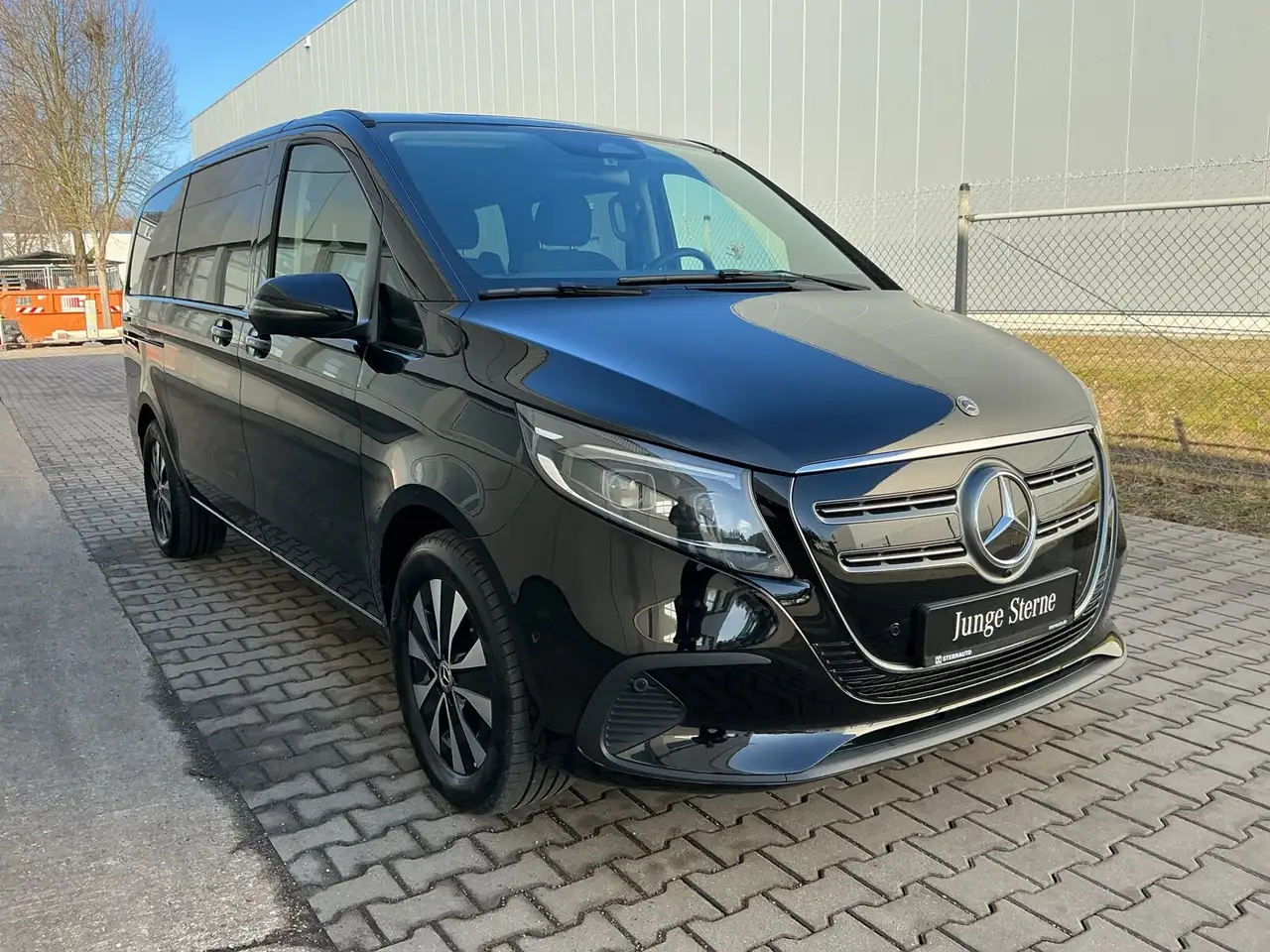 Mercedes-Benz EQV 250 EQV 250 Lang Navi/Distronic/Kamera/Multibeam — Galería del vehículo 4