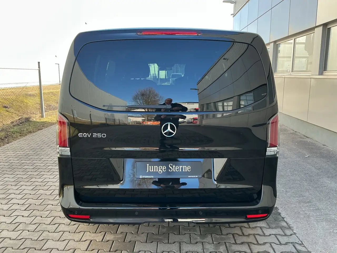 Mercedes-Benz EQV 250 EQV 250 Lang Navi/Distronic/Kamera/Multibeam — Galería del vehículo 6