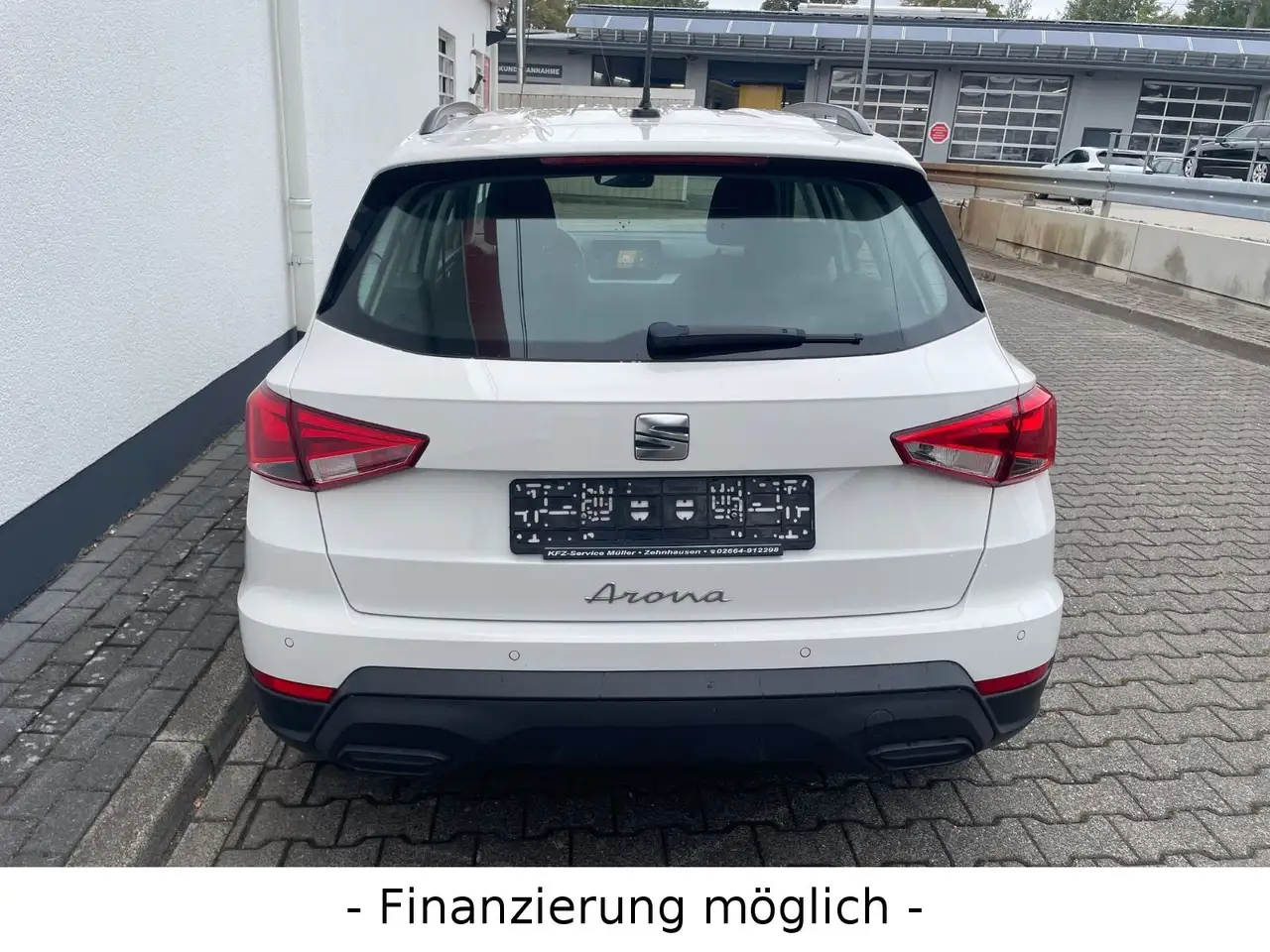 SEAT Arona 1.0 TSI Style Edition LED Klimaautomatik — Galería del vehículo 4
