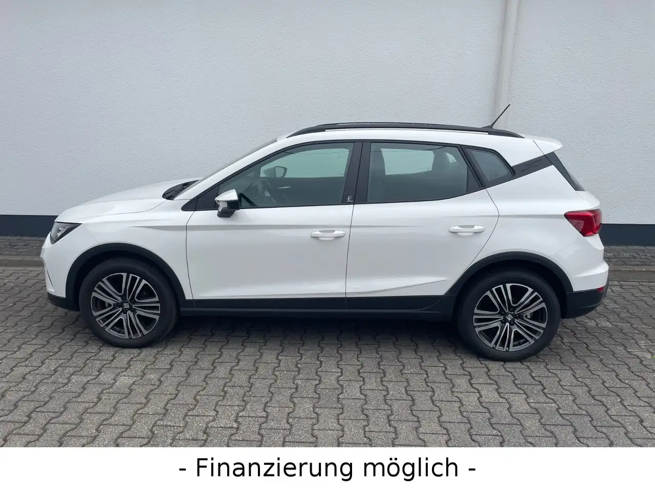 SEAT Arona 1.0 TSI Style Edition LED Klimaautomatik — Galería del vehículo 2