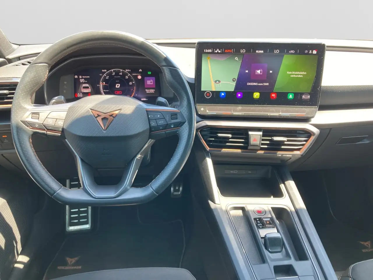 CUPRA Leon TSI DSG VZ 5JGar Navi SHZ Keyless Totwinkel — Galería del vehículo 14
