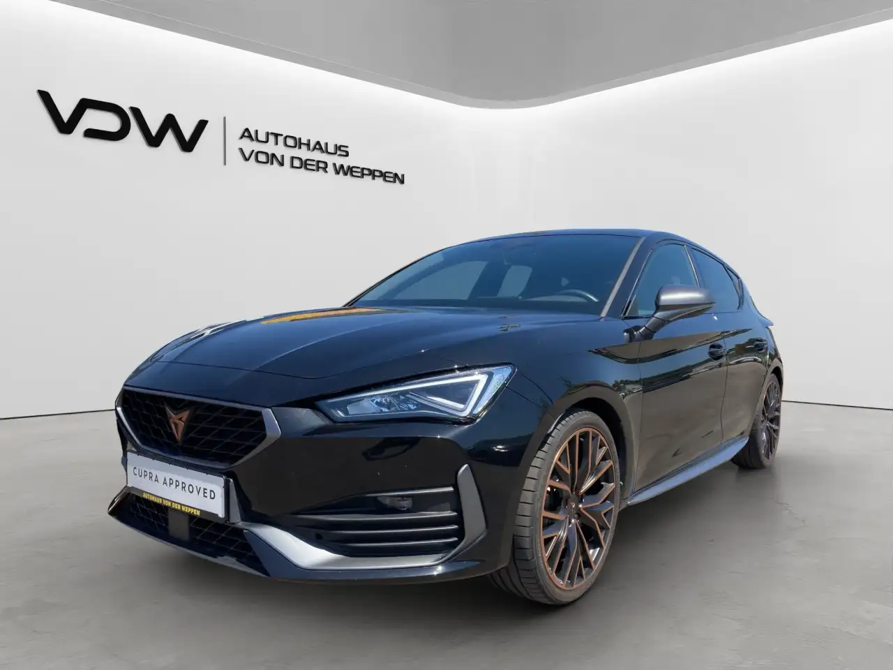 CUPRA Leon TSI DSG VZ 5JGar Navi SHZ Keyless Totwinkel — Galería del vehículo 3