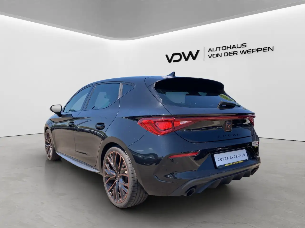CUPRA Leon TSI DSG VZ 5JGar Navi SHZ Keyless Totwinkel — Galería del vehículo 9