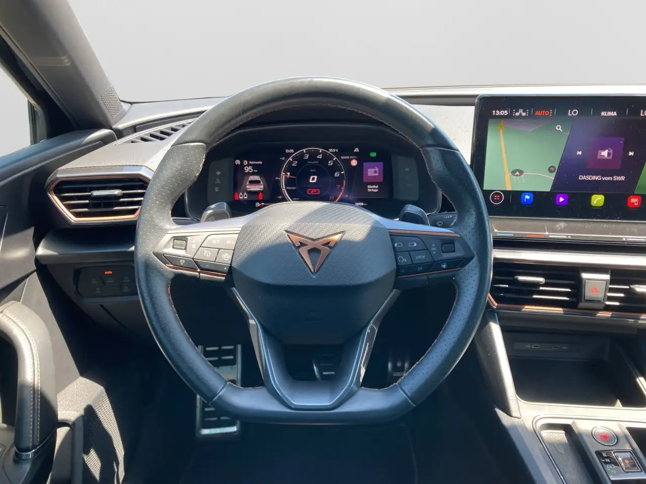 CUPRA Leon TSI DSG VZ 5JGar Navi SHZ Keyless Totwinkel — Galería del vehículo 15