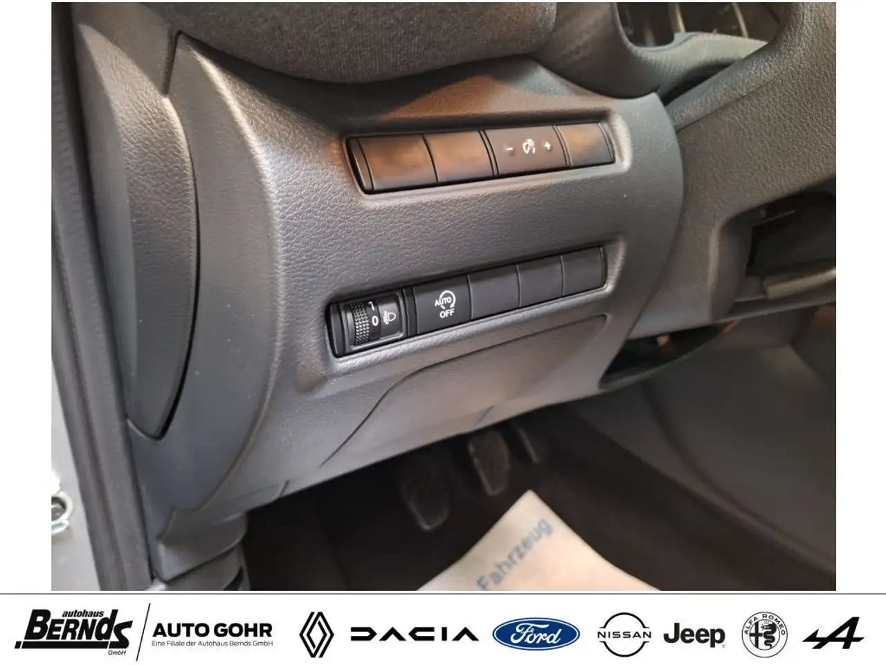 Nissan Juke 1.0 DIG-T Acenta NissanConnect NAVIG. Voll-LED — Galería del vehículo 18