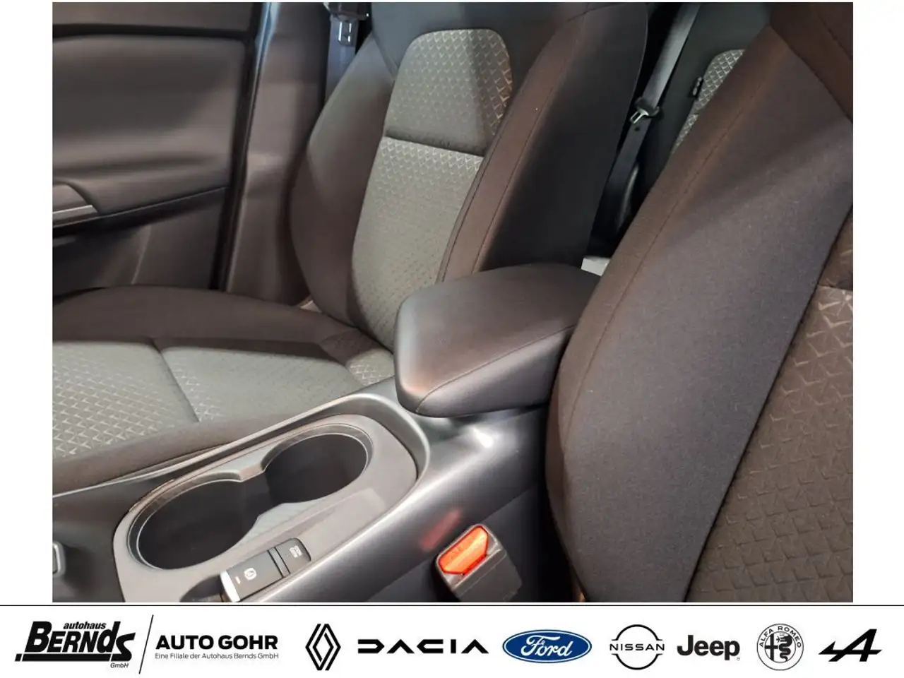 Nissan Juke 1.0 DIG-T Acenta NissanConnect NAVIG. Voll-LED — Galería del vehículo 19