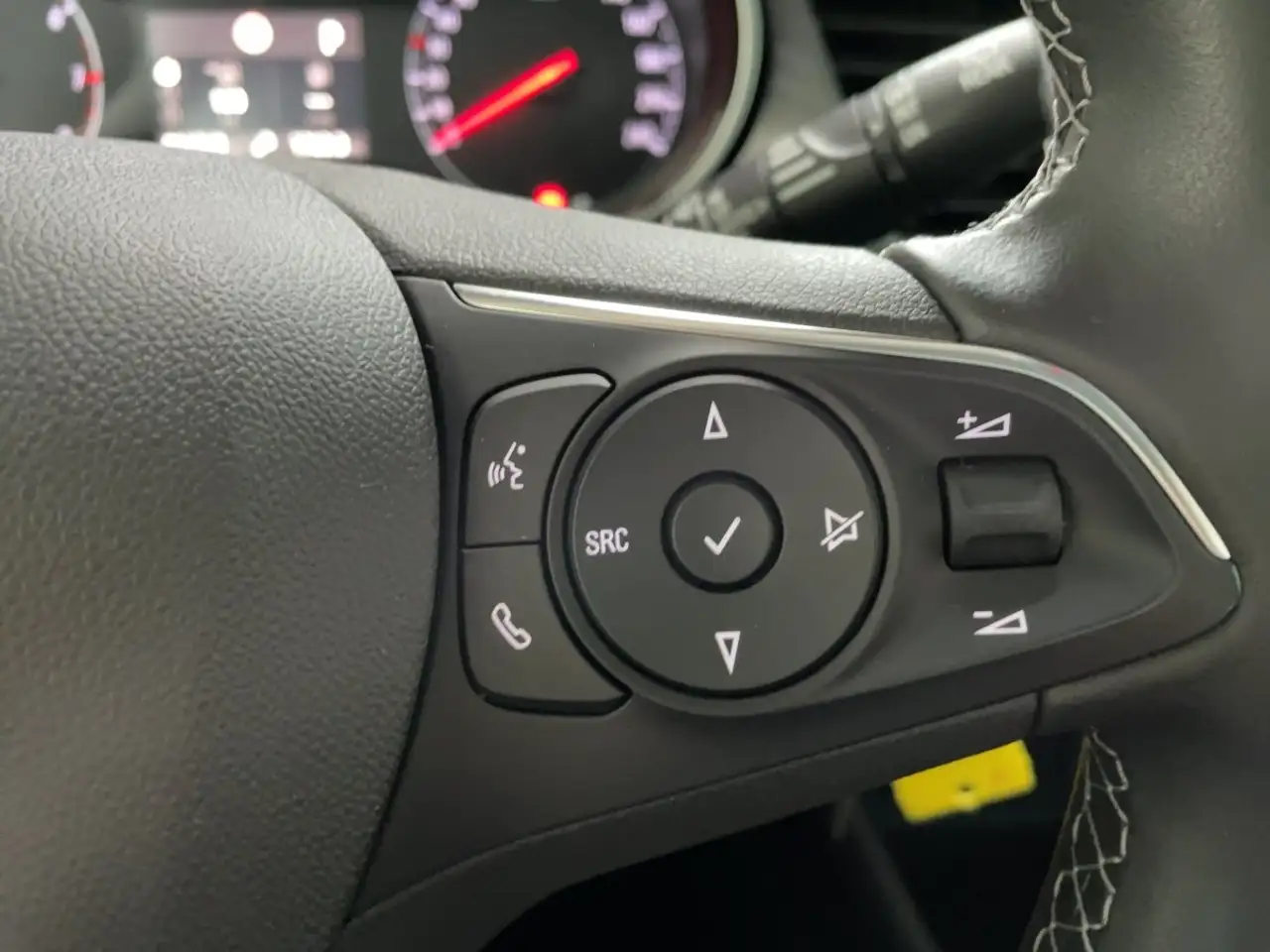 Opel Crossland AT6 Elegance LED/Navi/Ergo/PDC/Kamera — Galerie du véhicule 17