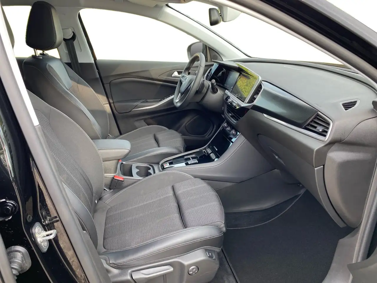 Opel Grandland 1.2 GS Line Automatik, KeyLess, Klima — Galerie du véhicule 17