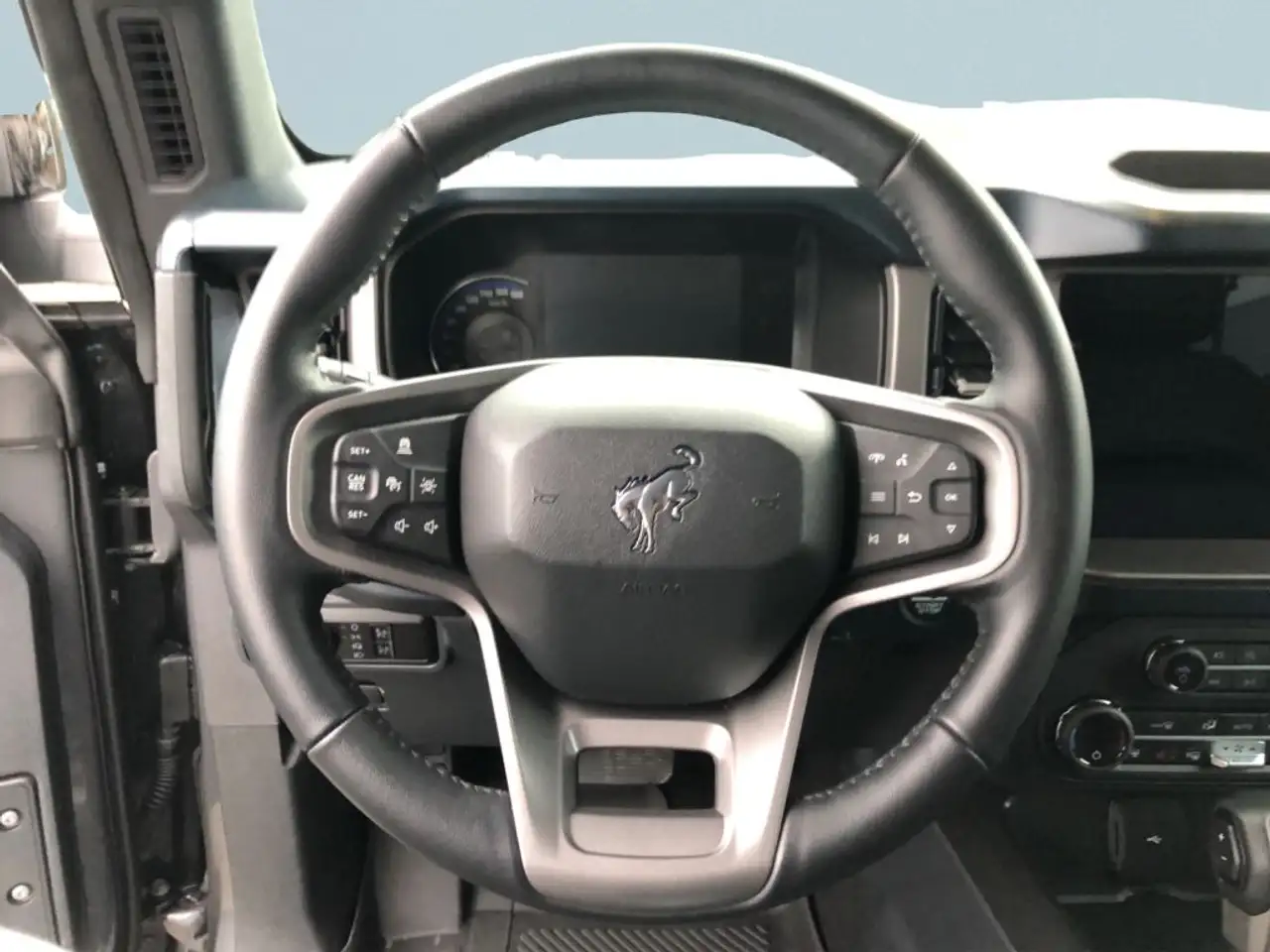 Ford Bronco 2.7 EcoBoost V6 Outer Banks — Vehicle gallery 7