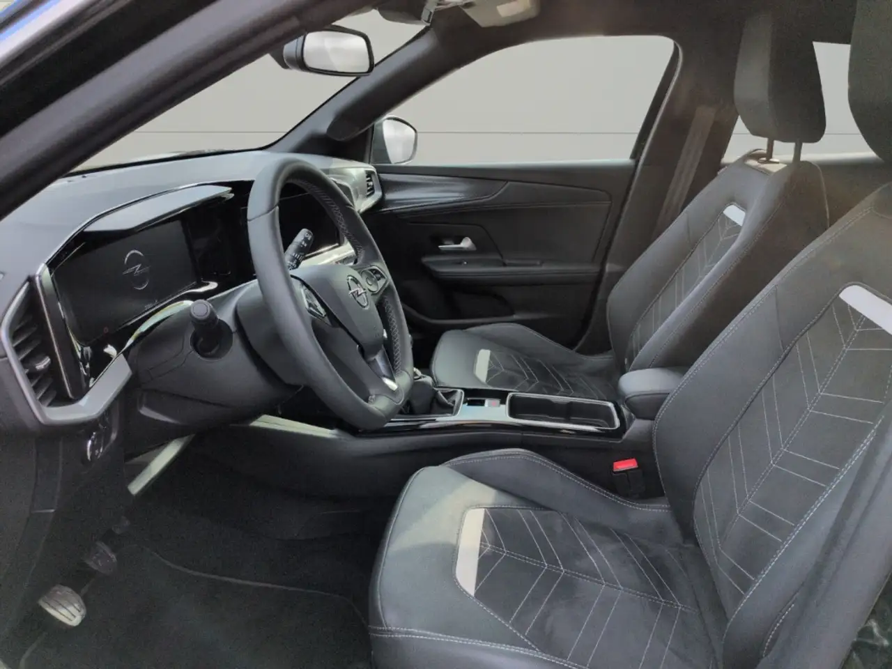 Opel Mokka Ultimate AHK LED Digitales Cockpit LED ACC Apple C — معرض صور السيارة 6