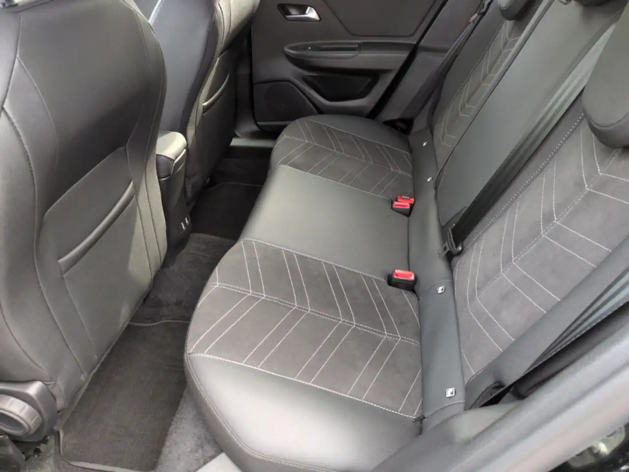 Opel Mokka Ultimate AHK LED Digitales Cockpit LED ACC Apple C — معرض صور السيارة 8