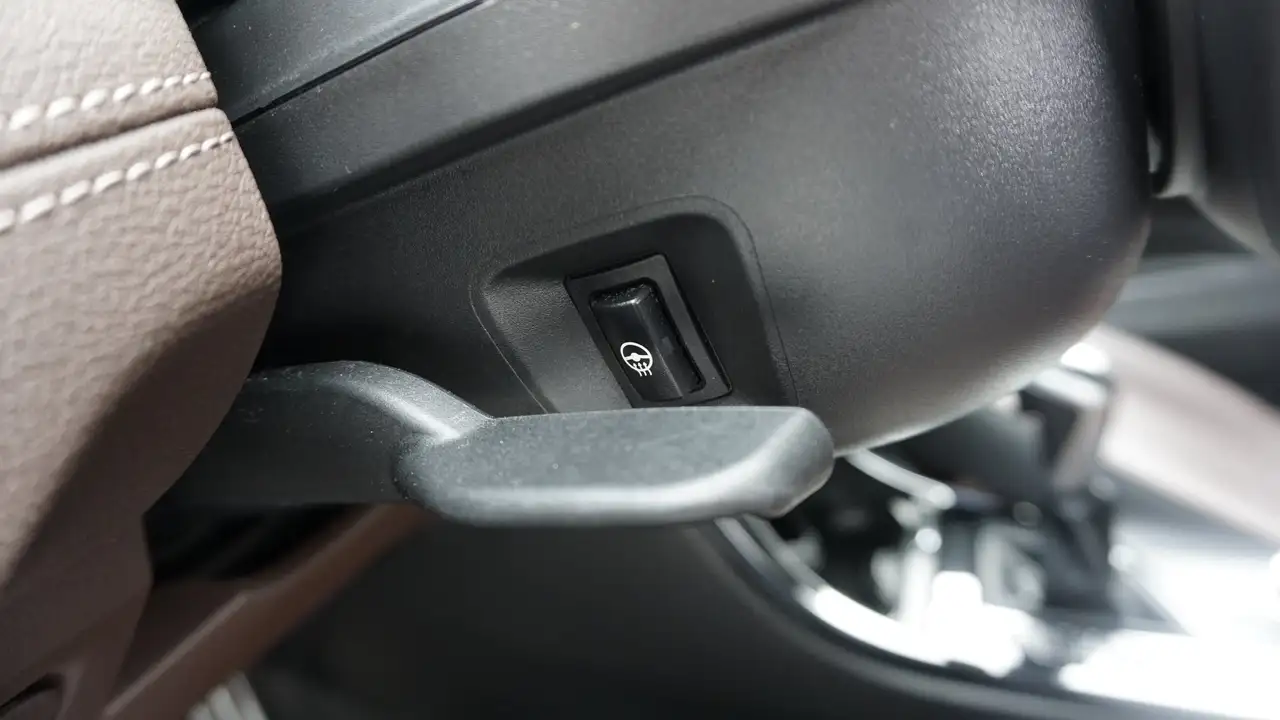 BMW X2 xDrive25e Head-Up+StHz+StKlima+Navi+Pano+SHZ — Galerie du véhicule 26