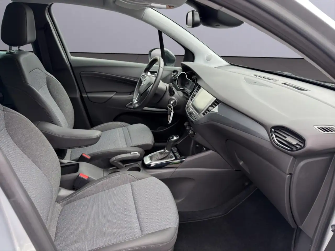Opel Crossland Elegance Paket ATG Klimaautom Navi PDCv+h Temp NSW — Vehicle gallery 8