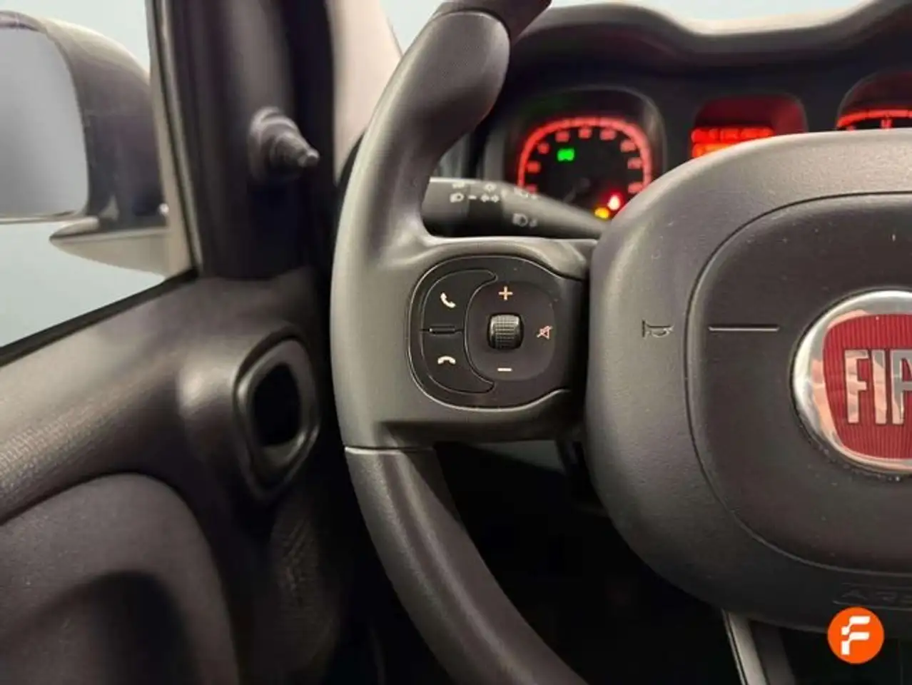 Fiat Panda Hybrid 1.0 GSE Van — Galería del vehículo 13