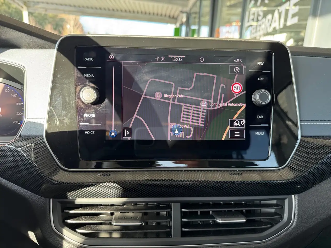Volkswagen T-Cross 1,0 TSI DSG Style AHK Kamera — Vehicle gallery 14