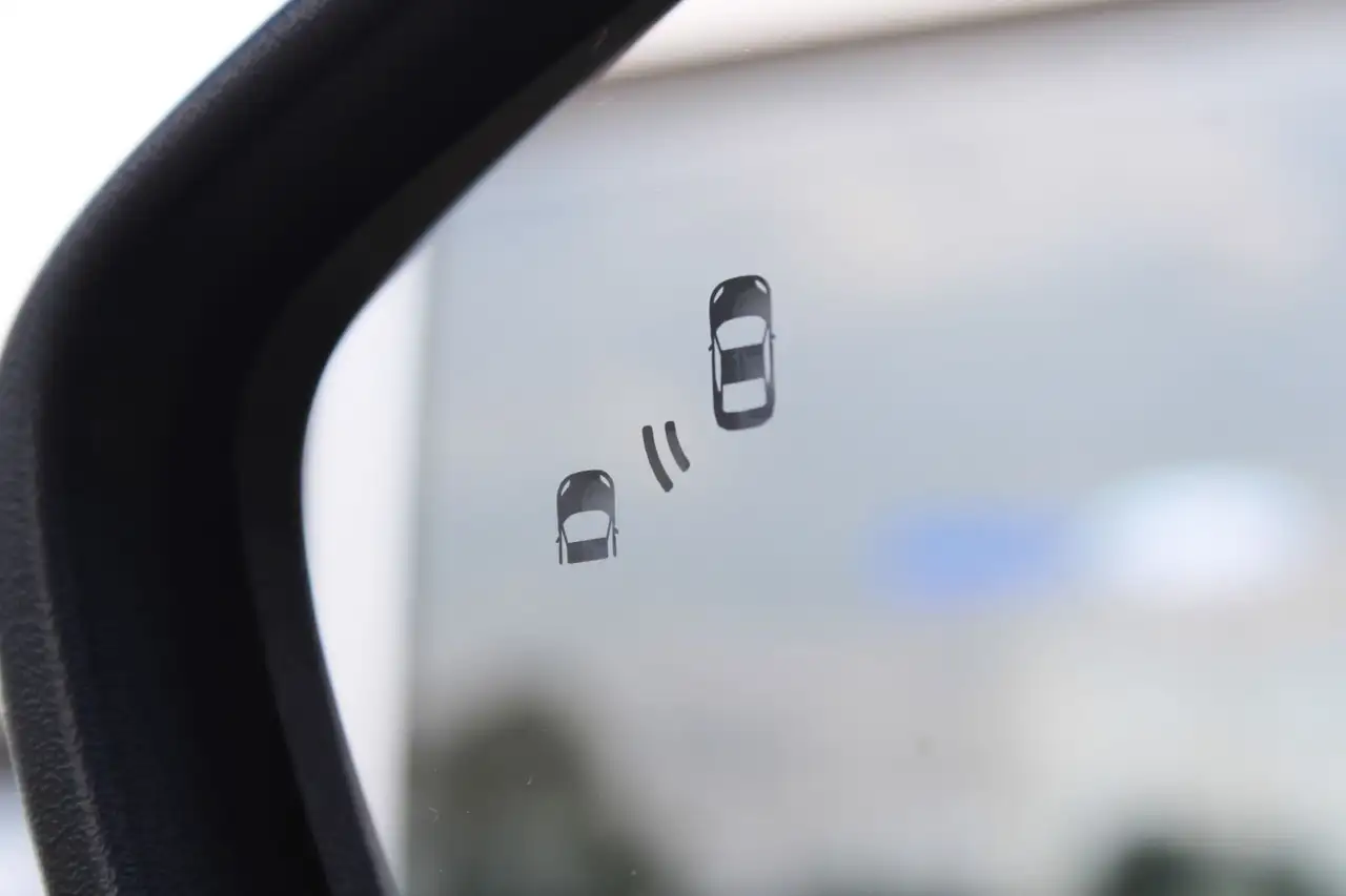 Ford Focus Focus 1.0 mHEV Titanium**LED, SYNC4, ACC, TWA BC — معرض صور السيارة 23