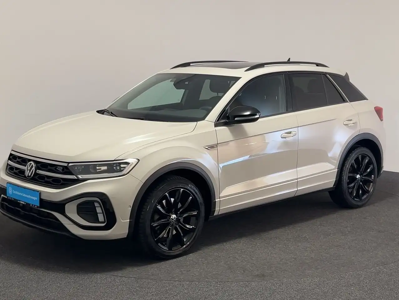 Volkswagen T-Roc 2.0 TSI DSG 4Motion R-Line CarPlay Pano — Galería del vehículo 3