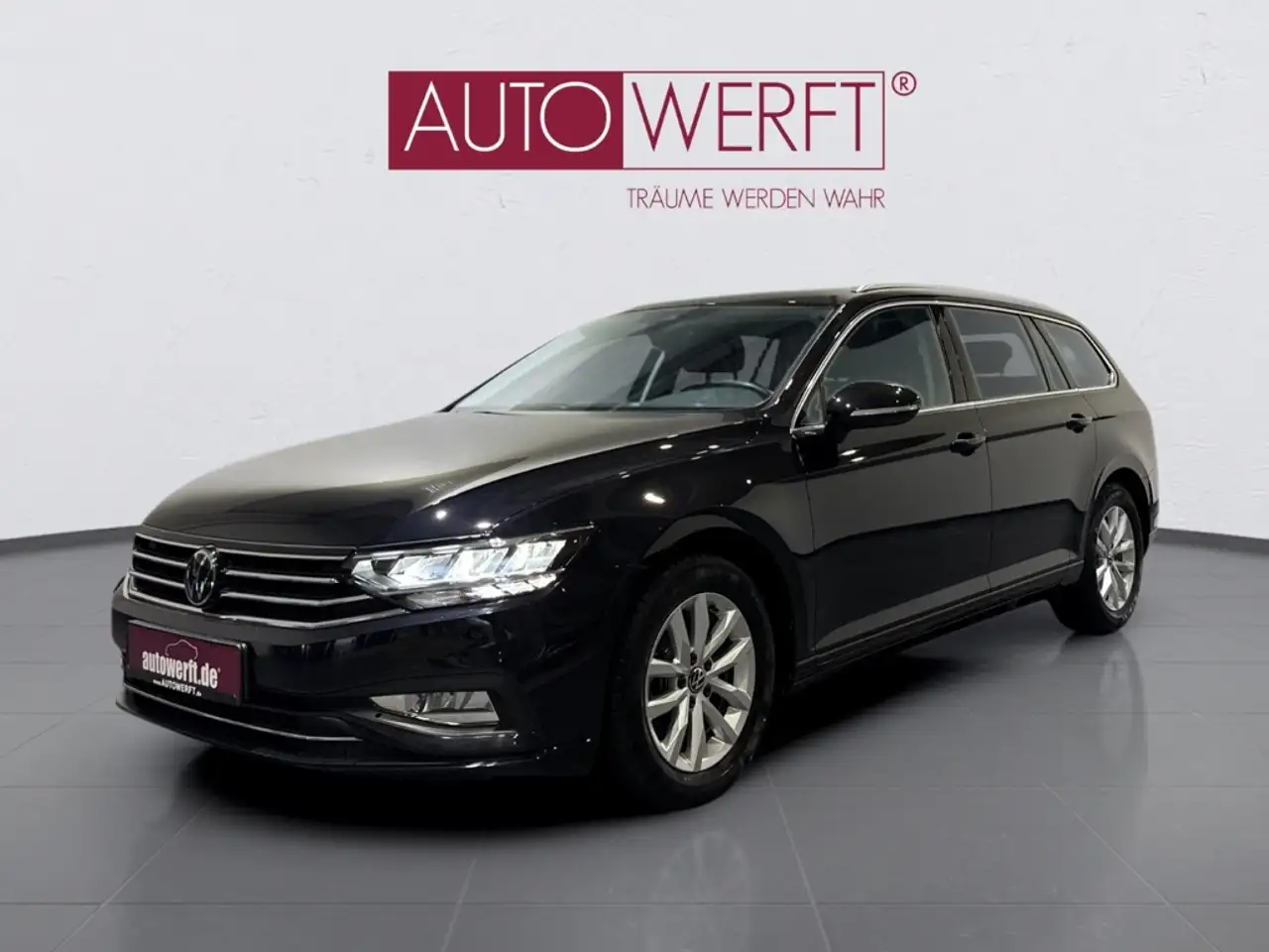 Volkswagen Passat Variant 1.5 TSI DSG BUSINESS AHK CAM SHZ LED NAVI 16Z TEMP — Ahrensburg