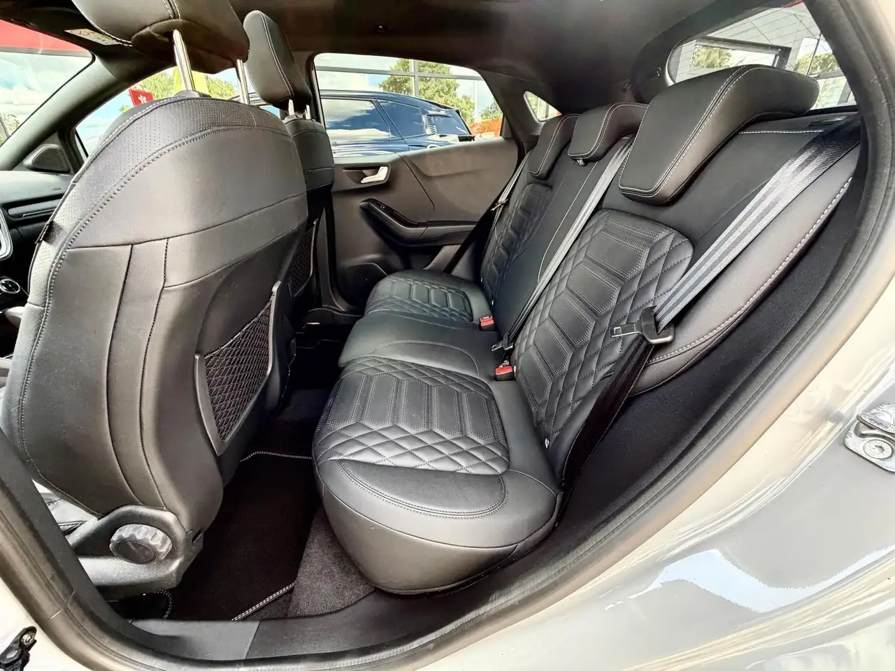 Ford Puma ST-Line Vignale Automatik, Leder, AHK — Vehicle gallery 16