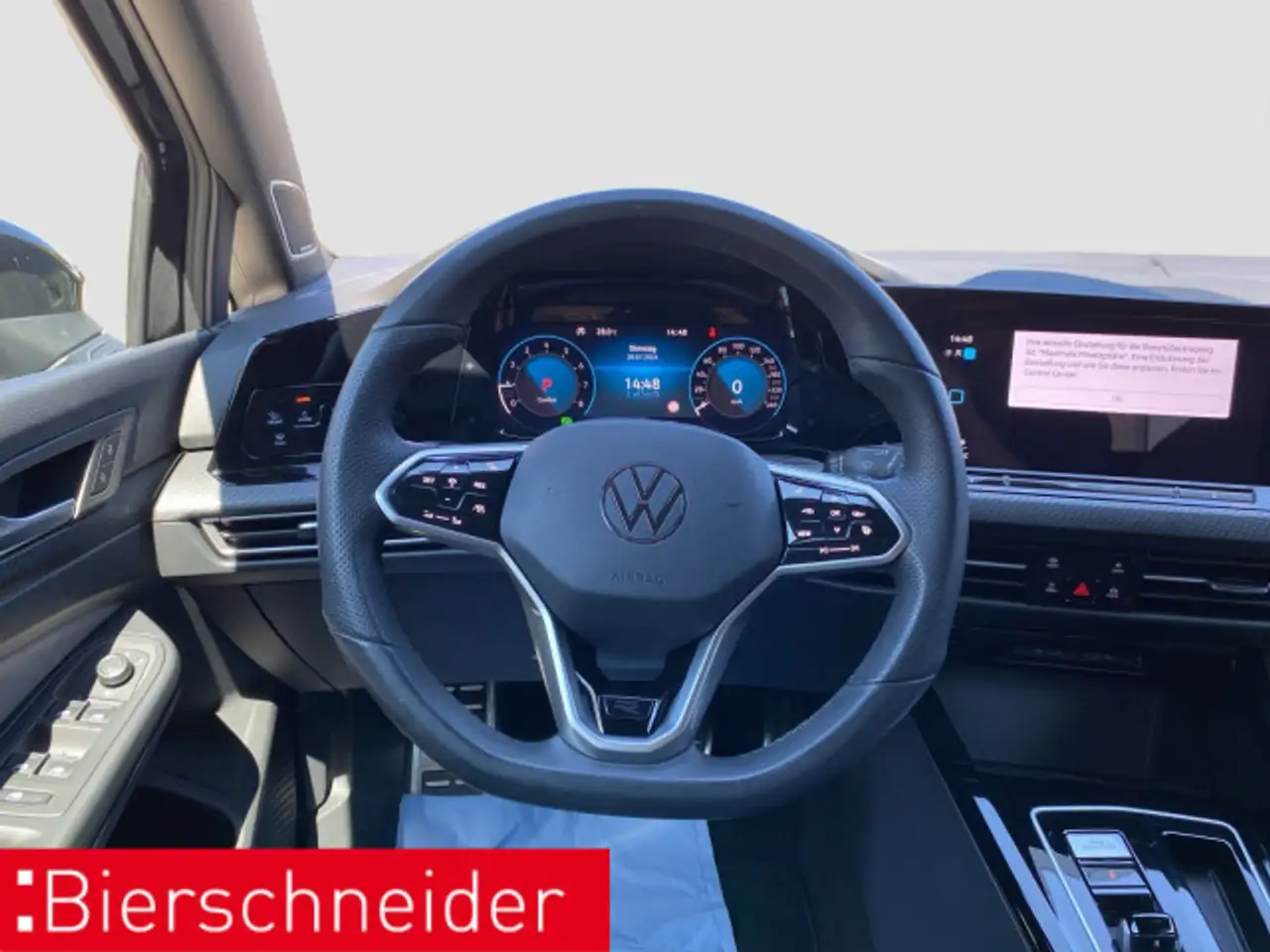 Volkswagen Golf 8 1.5 eTSI DSG R-Line Black AHK MATRIX CAM — معرض صور السيارة 12