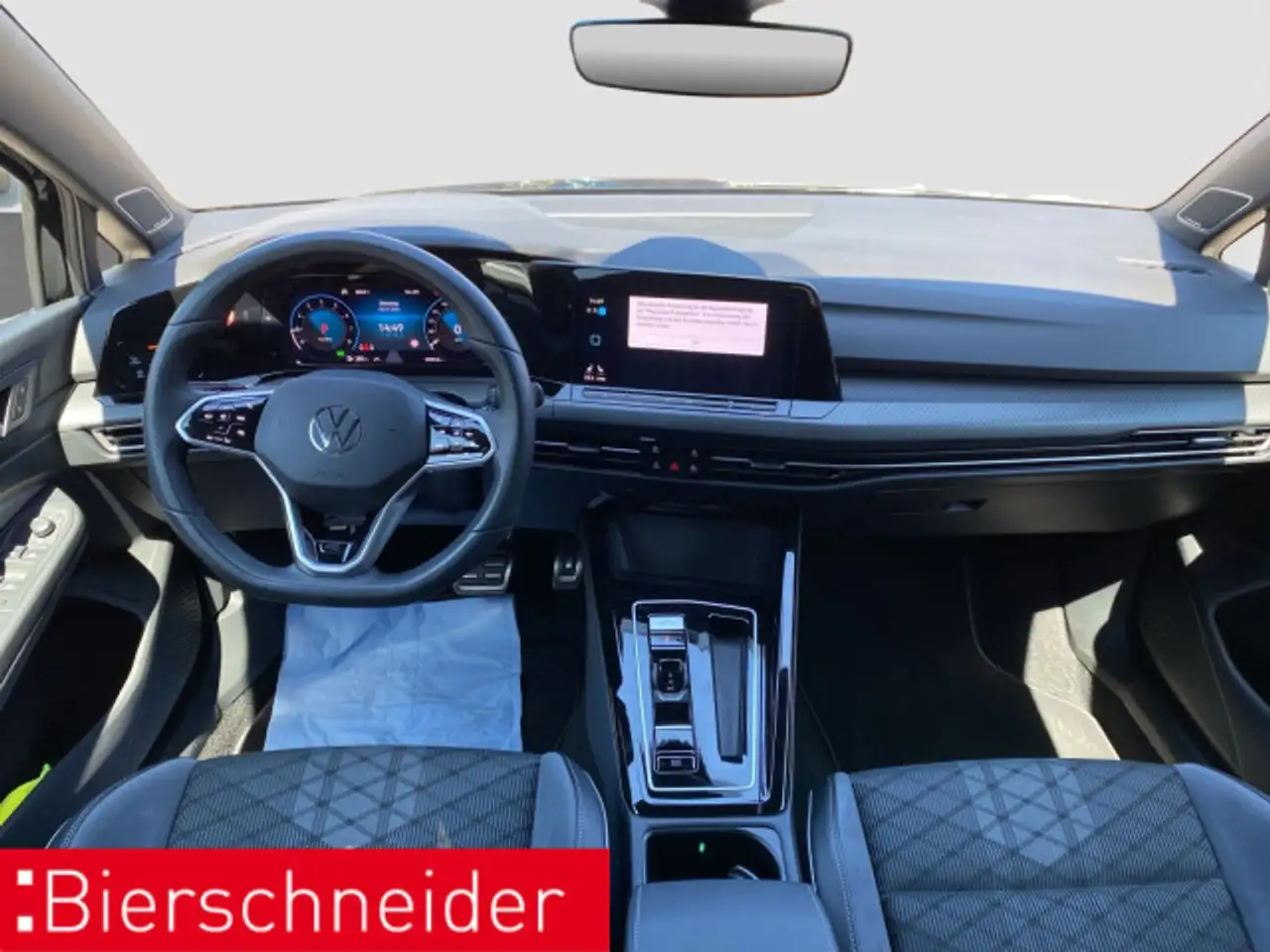 Volkswagen Golf 8 1.5 eTSI DSG R-Line Black AHK MATRIX CAM — معرض صور السيارة 13