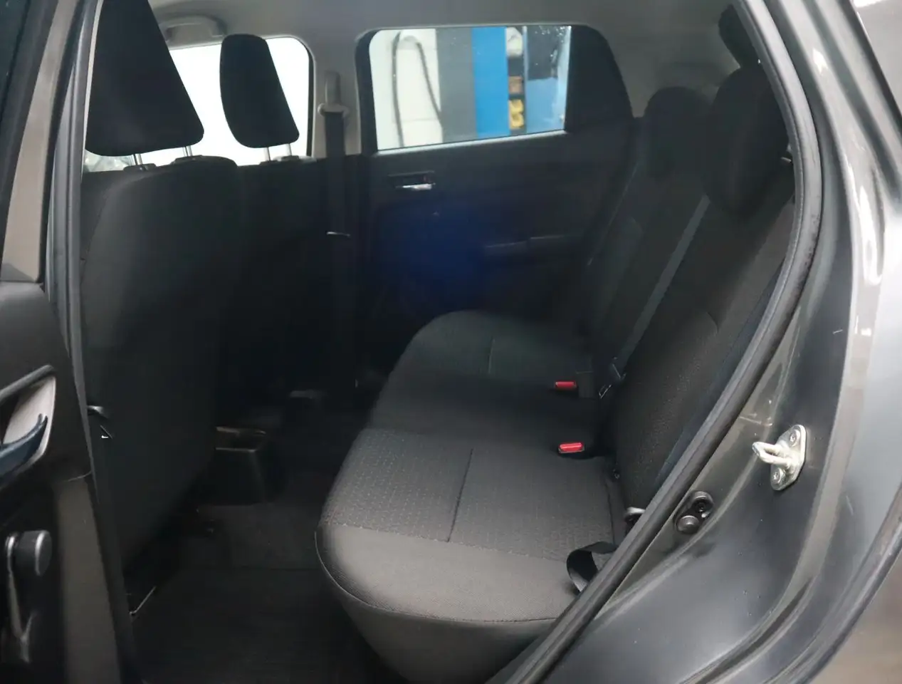 Suzuki Swift COMFORT+ CVT LED Kamera ACC PDC SHZ 8-fach — معرض صور السيارة 11