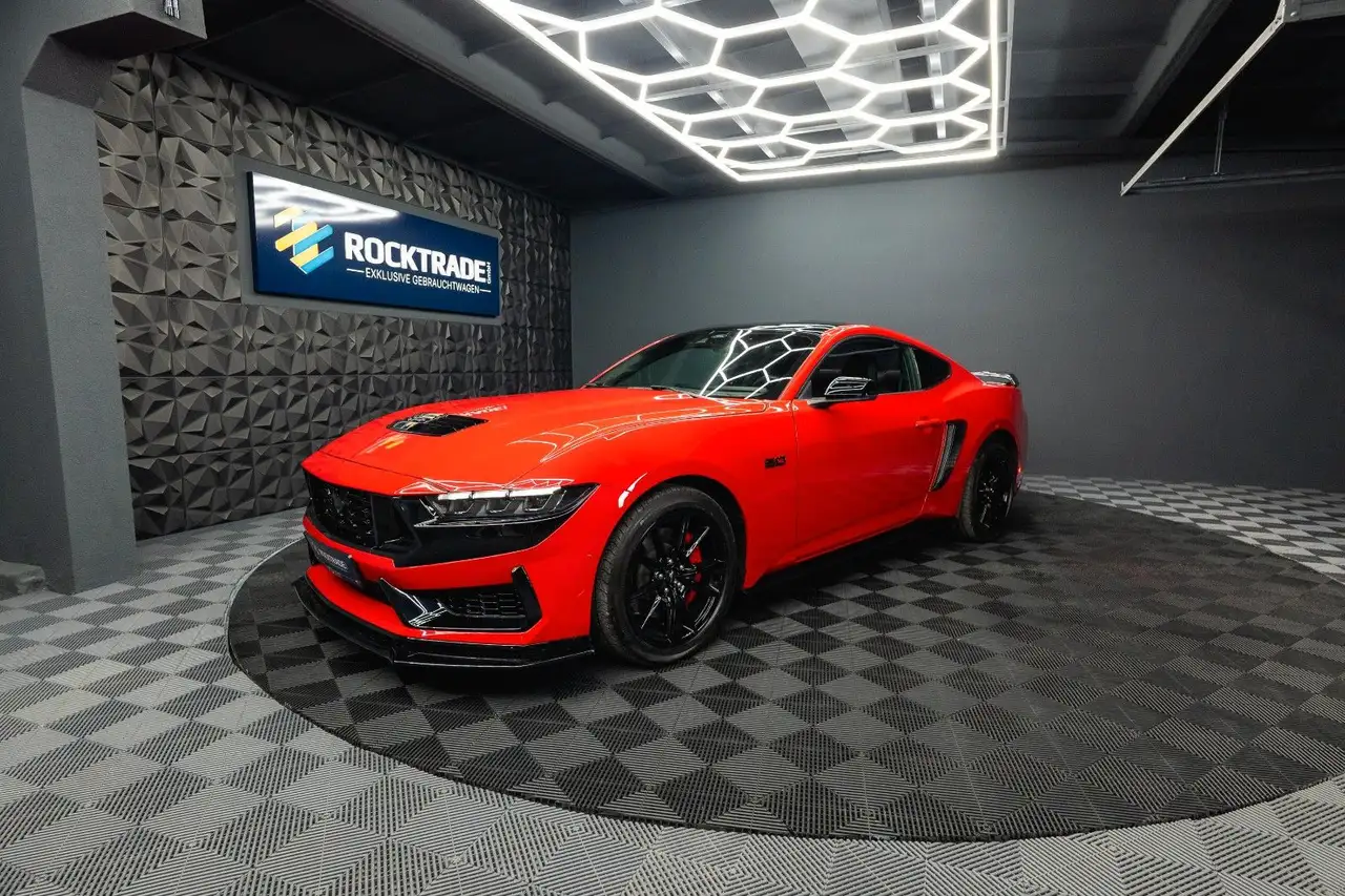 Ford Mustang Fastback 5.0 TiVCT V8 Dark Horse PREMIUM — Leipzig