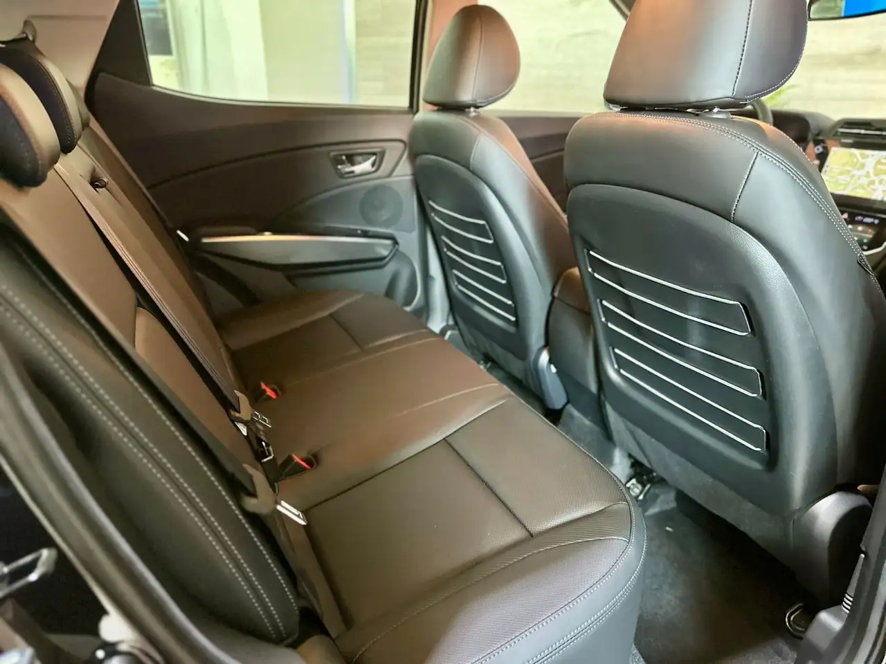 KGM Tivoli Grand Blackline 1.5 T AT+Leder+LED+NAVI — Galerie du véhicule 18