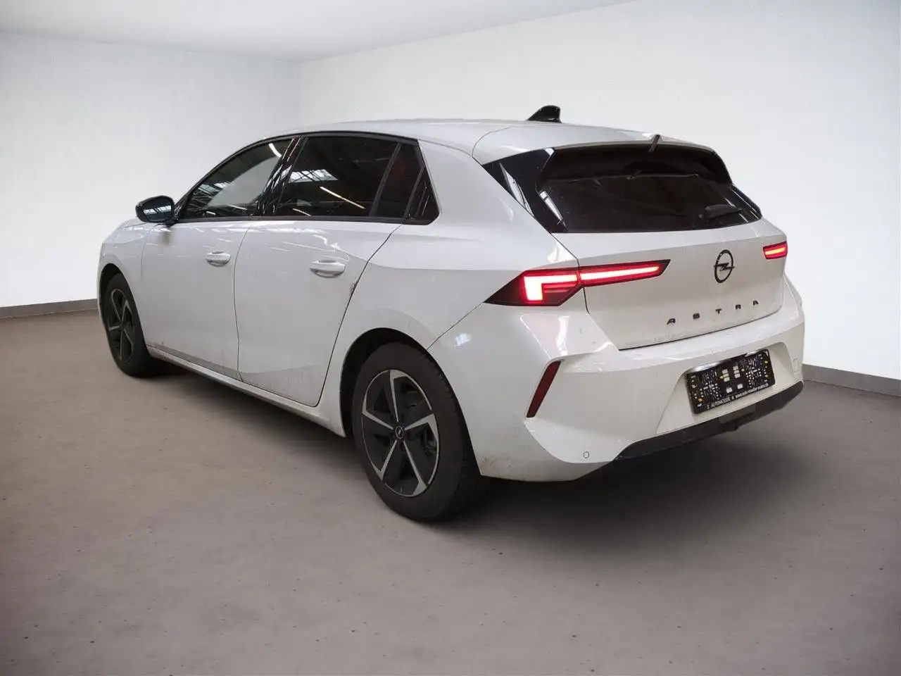 Opel Astra 5-Türer GS 1.2 Turbo S/S 6G *AHK*LHZ* — Vehicle gallery 8