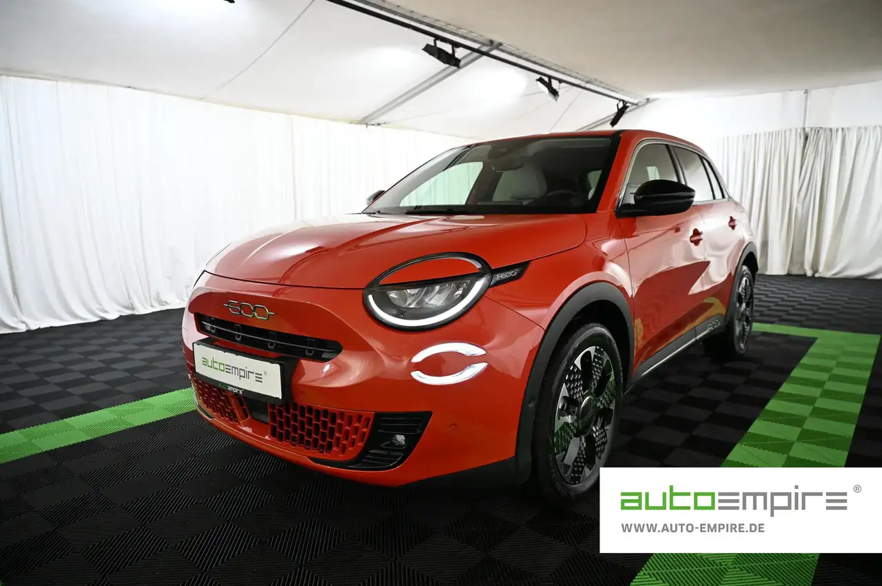Fiat 600 1.2 Hybrid 136 DCT6 La Prima LED/NAVI/SHZ/18 — Butzbach