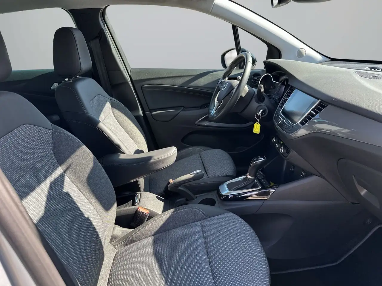 Opel Crossland 1.2 Turbo ELEGANCE PAKET LED+Navi+SHZ — Galerie du véhicule 9