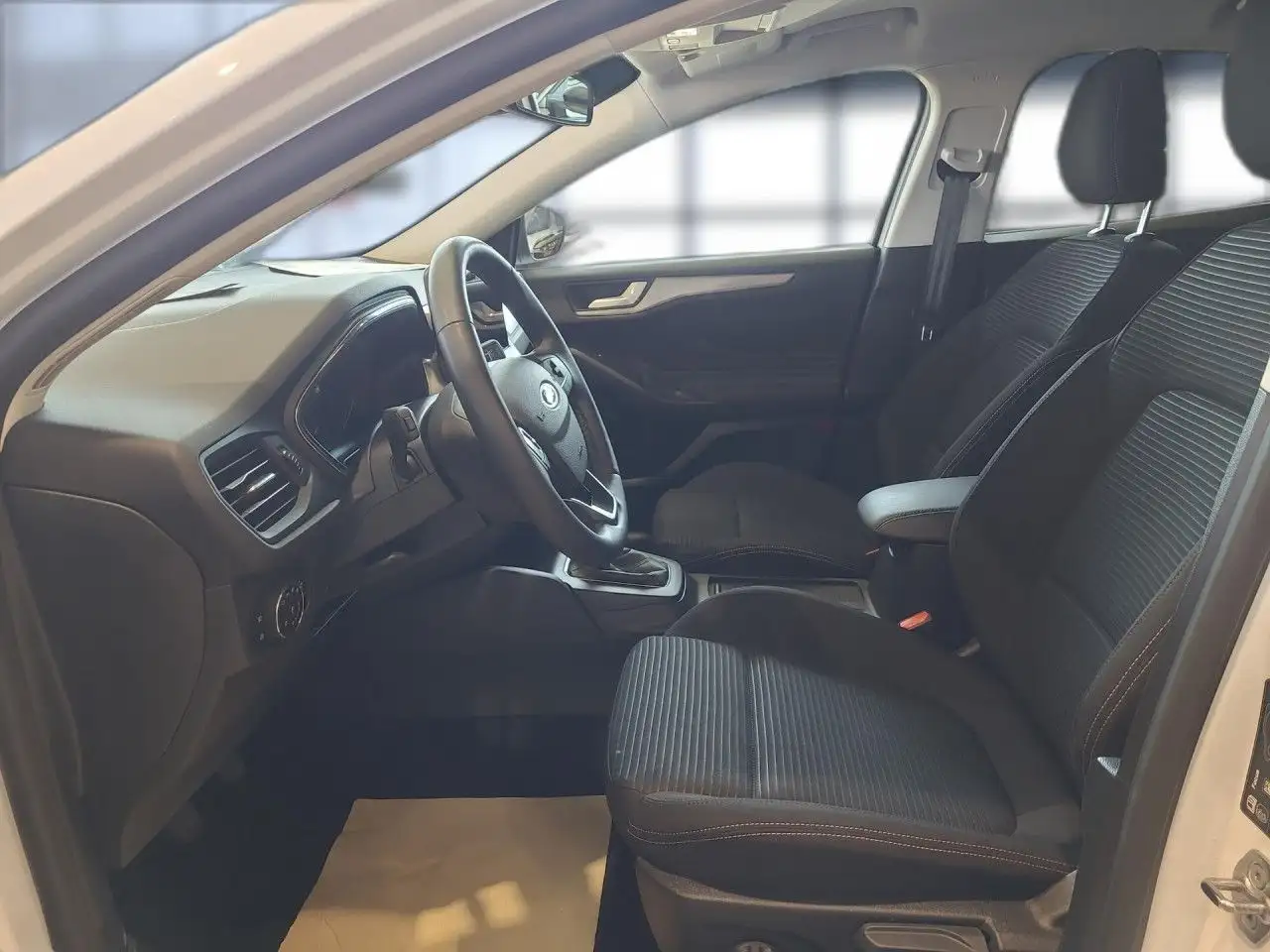 Ford Focus Titanium Bluetooth Navi LED Klima — معرض صور السيارة 10
