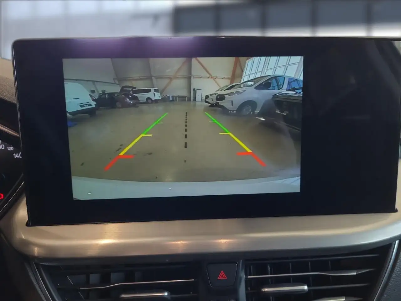 Ford Focus Titanium Bluetooth Navi LED Klima — معرض صور السيارة 12