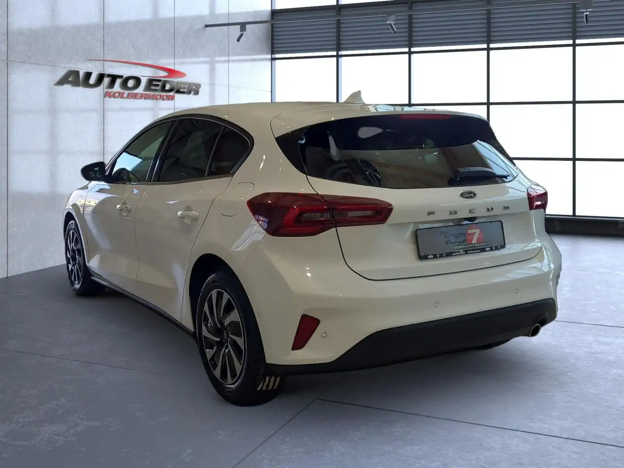 Ford Focus Titanium Bluetooth Navi LED Klima — معرض صور السيارة 4