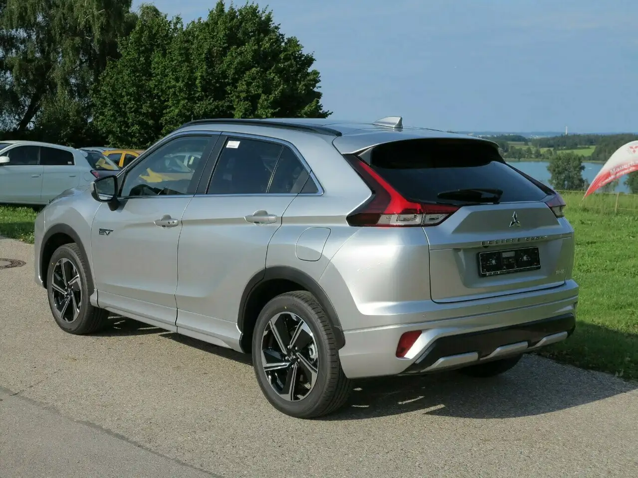 Mitsubishi Eclipse Cross TOP, Allrad, Zuhause aufladbar! — Galería del vehículo 5