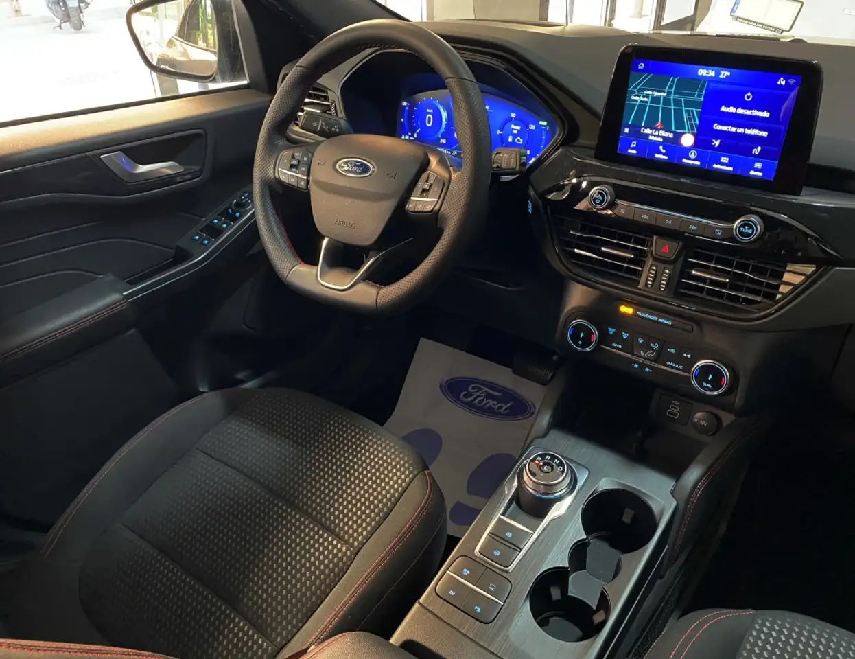 Ford Kuga 2.5 Duratec PHEV ST-Line X 4x2 — Galerie du véhicule 10
