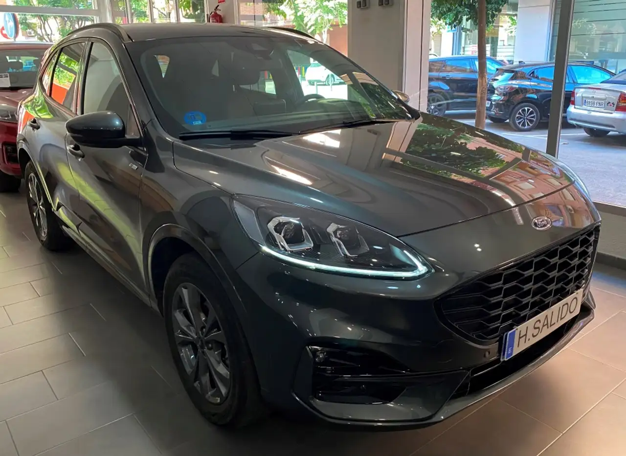 Ford Kuga 2.5 Duratec PHEV ST-Line X 4x2 — Galerie du véhicule 3