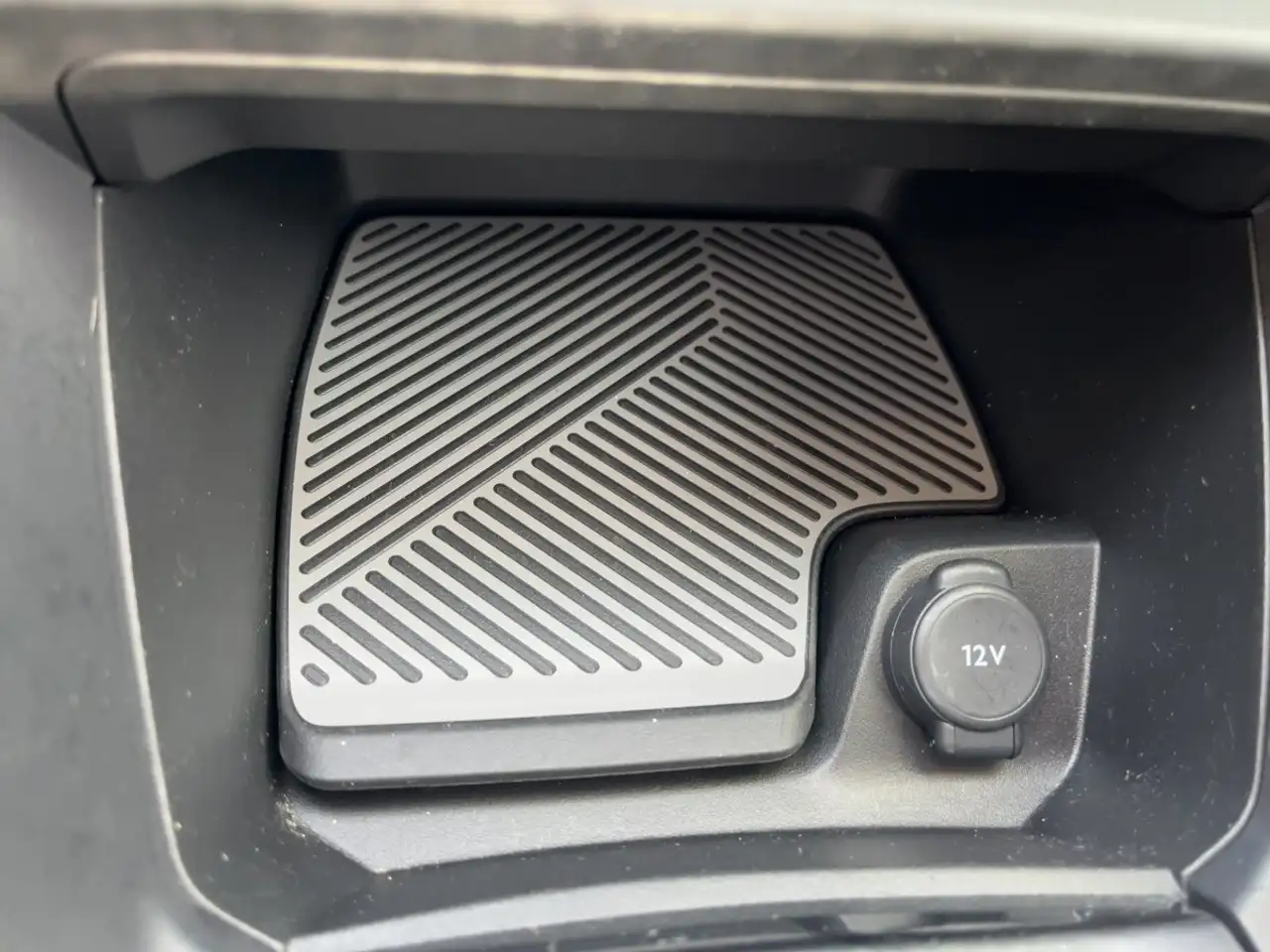 Citroen C4 X AT8 130 Max HUD/LED/Navi/SHZ/PDC/Kamera — Galerie du véhicule 22