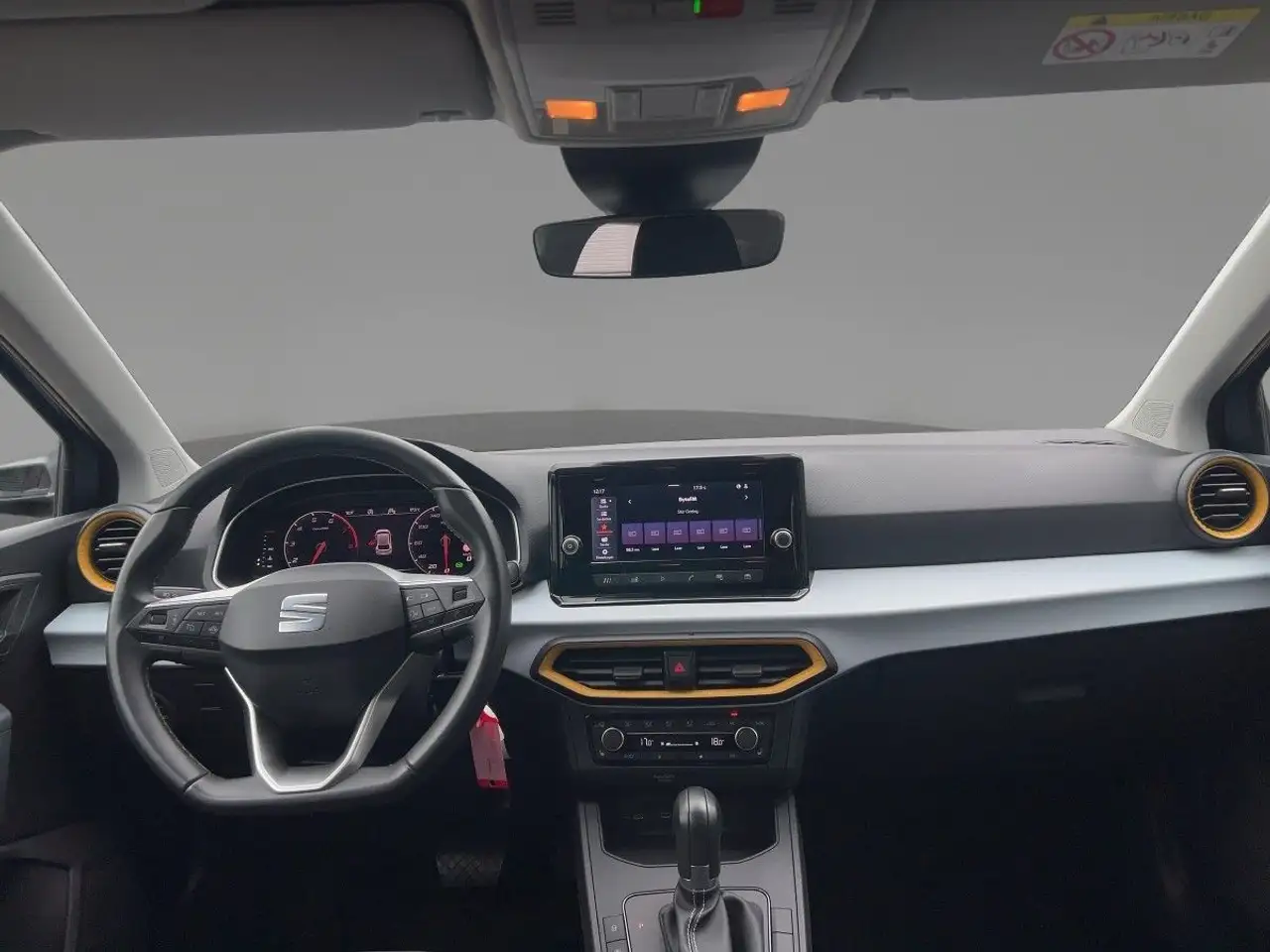 SEAT Ibiza 1.0 TSI Style Edition DSG LED Sitzhzg ACC — Galerie du véhicule 6