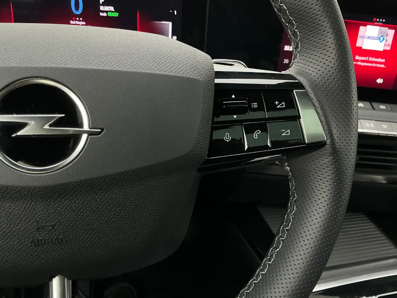Opel Astra 1.6 Turbo PHEV Ultimate ACC+Alcantara — Galerie du véhicule 16