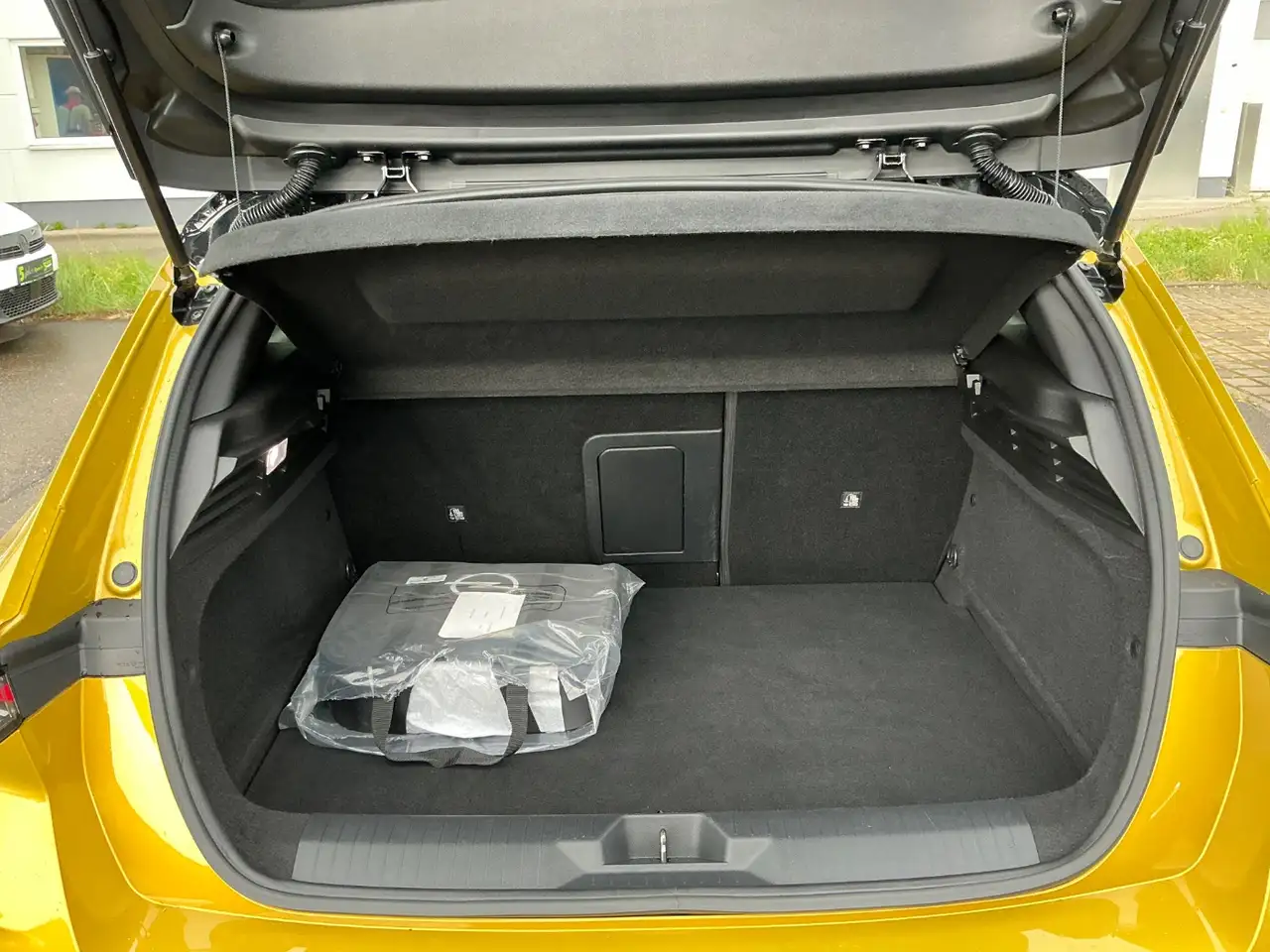 Opel Astra 1.6 Turbo PHEV Ultimate ACC+Alcantara — Galerie du véhicule 14