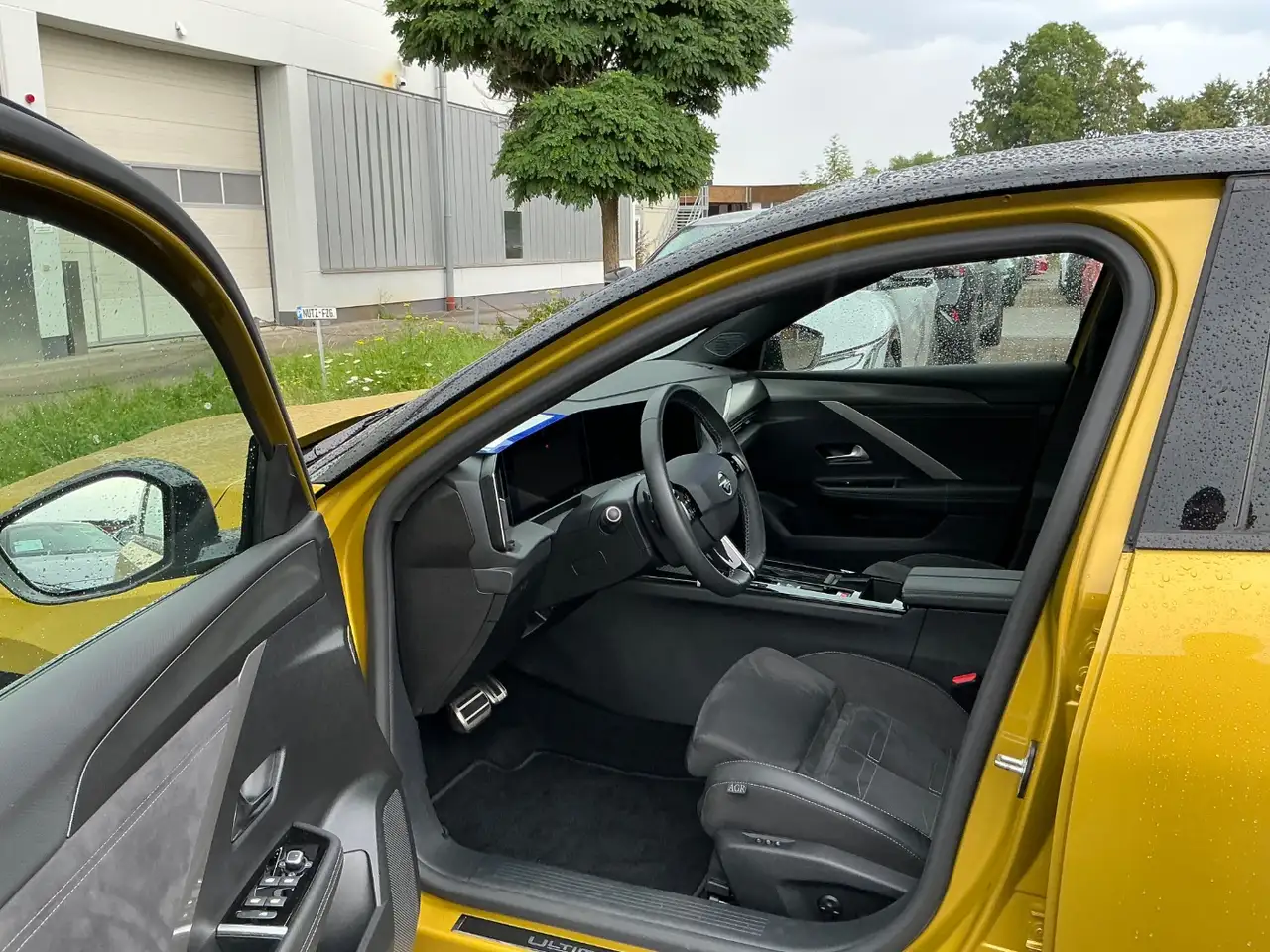 Opel Astra 1.6 Turbo PHEV Ultimate ACC+Alcantara — Galerie du véhicule 9