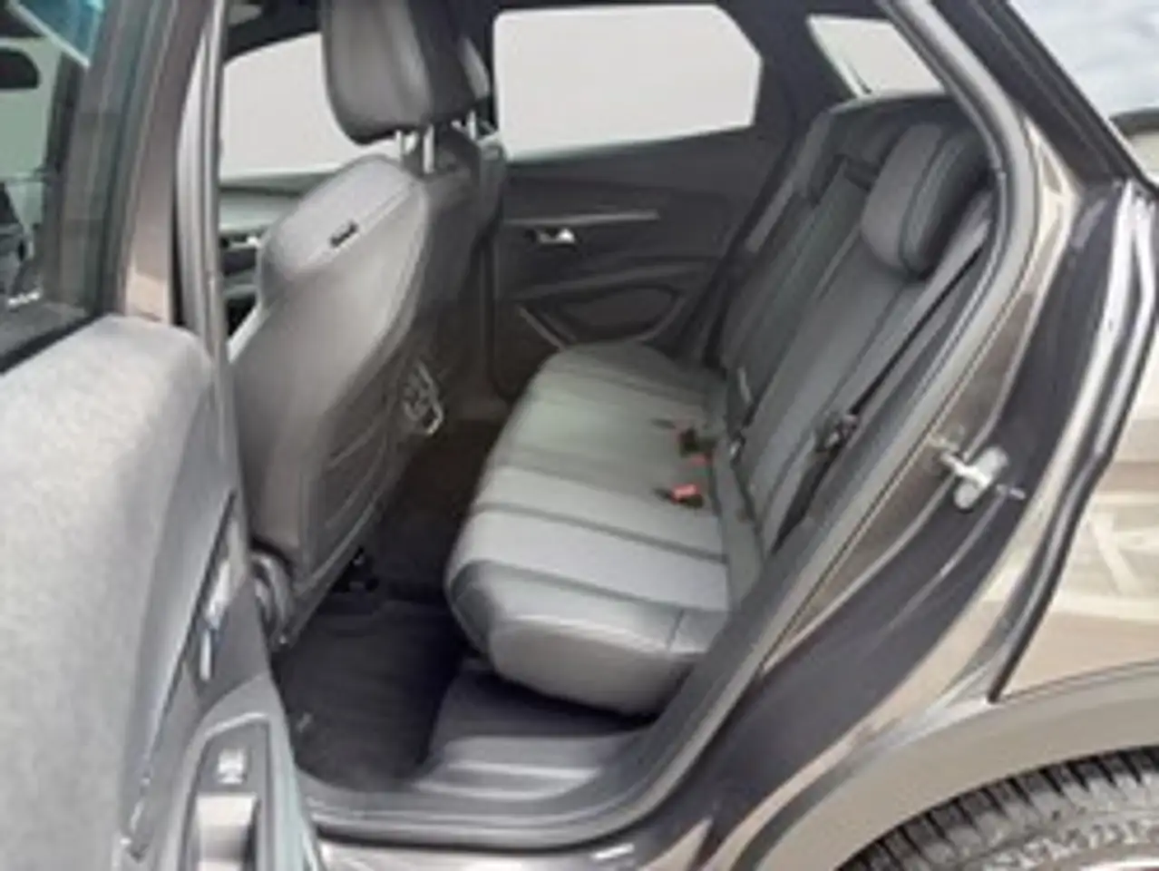 Peugeot 3008 (07.2016->) Hybrid 136 Allure Pack — معرض صور السيارة 15