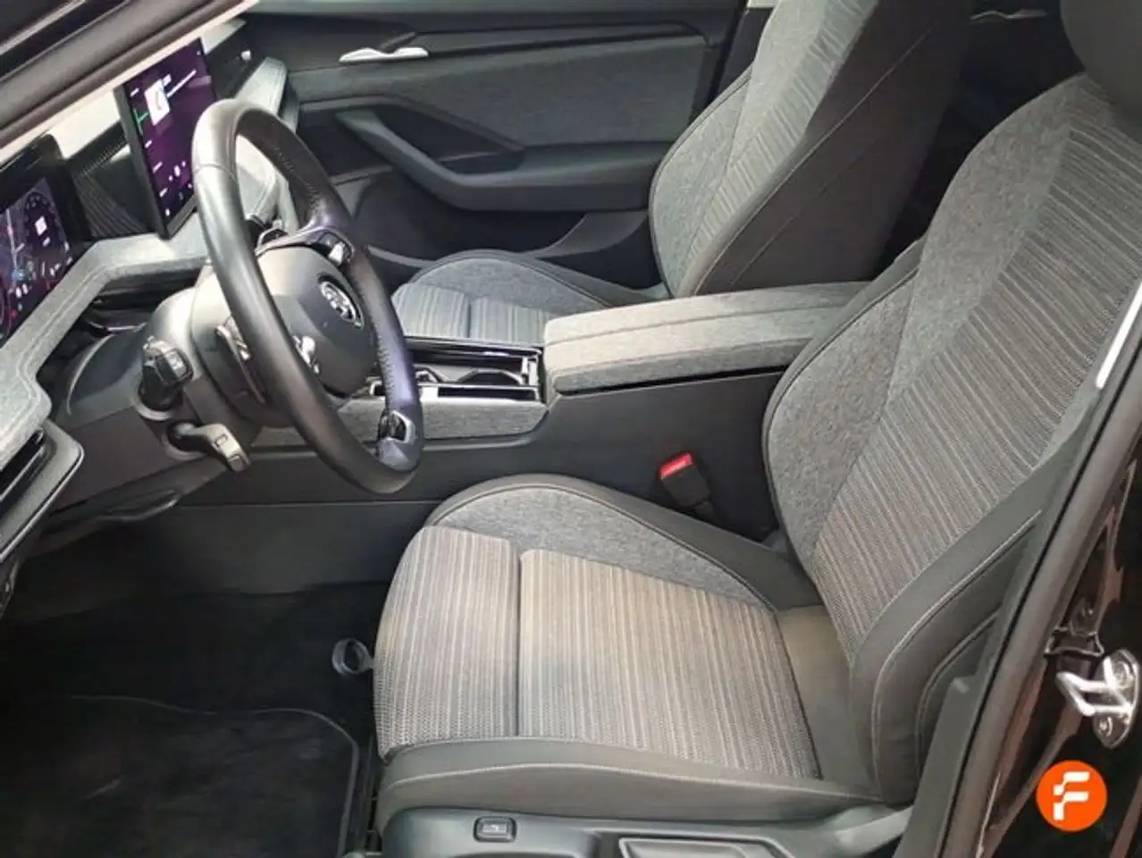 Skoda Superb Combi 1.5 TSI m-HEV 110kW DSG Selection — معرض صور السيارة 23