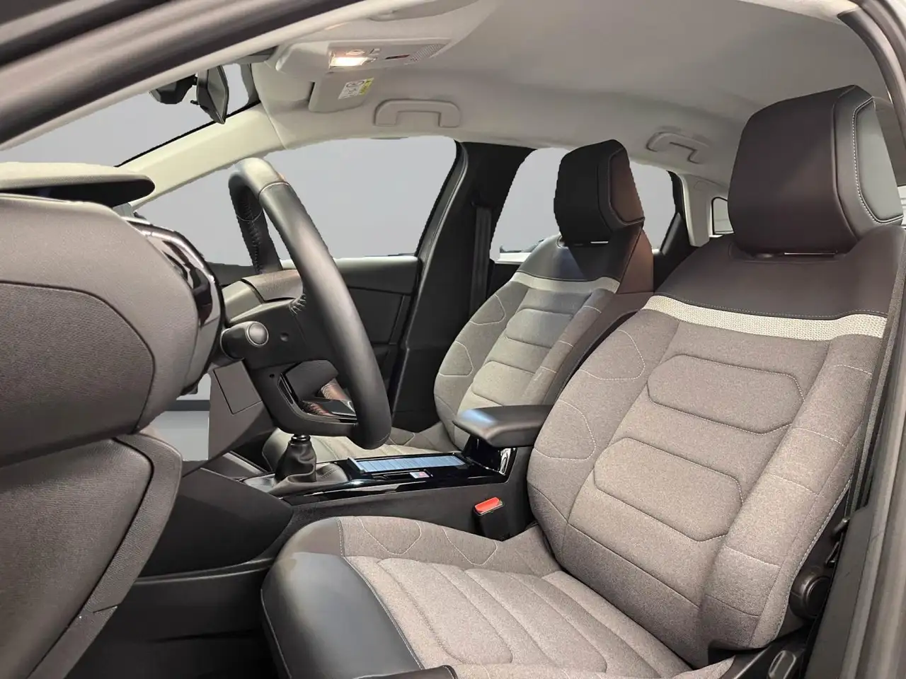 Citroen C4 1.2 PureTech Plus S&S 130 — Galerie du véhicule 17