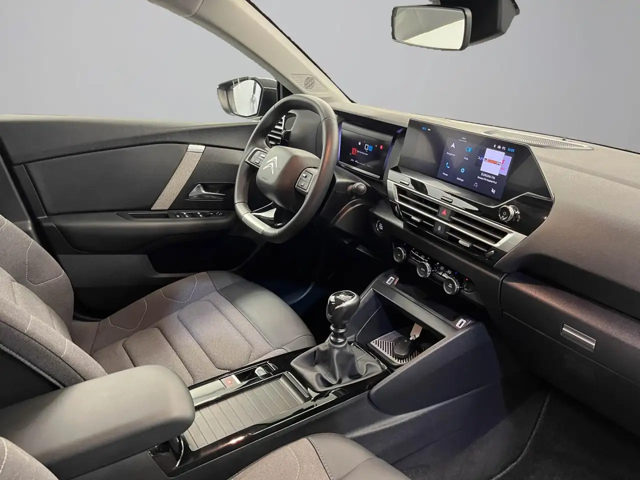 Citroen C4 1.2 PureTech Plus S&S 130 — Galerie du véhicule 21