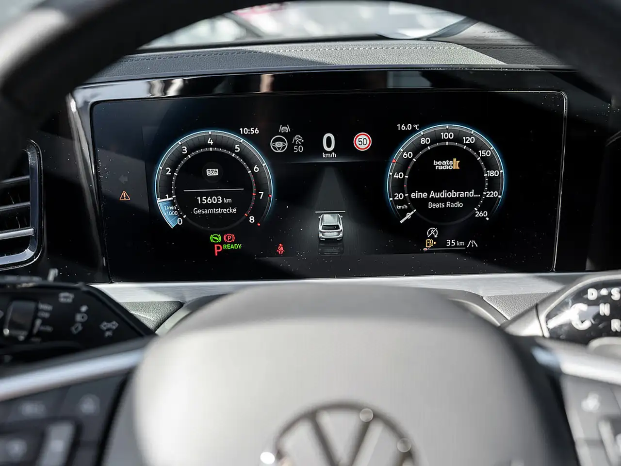 Volkswagen Passat Variant 1.5 eTSI Business 360° KAM HUD — Vehicle gallery 12